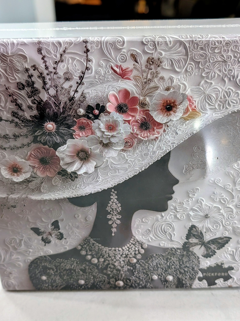 Floral muse Adult Jigsaw Puzzle -1000pc